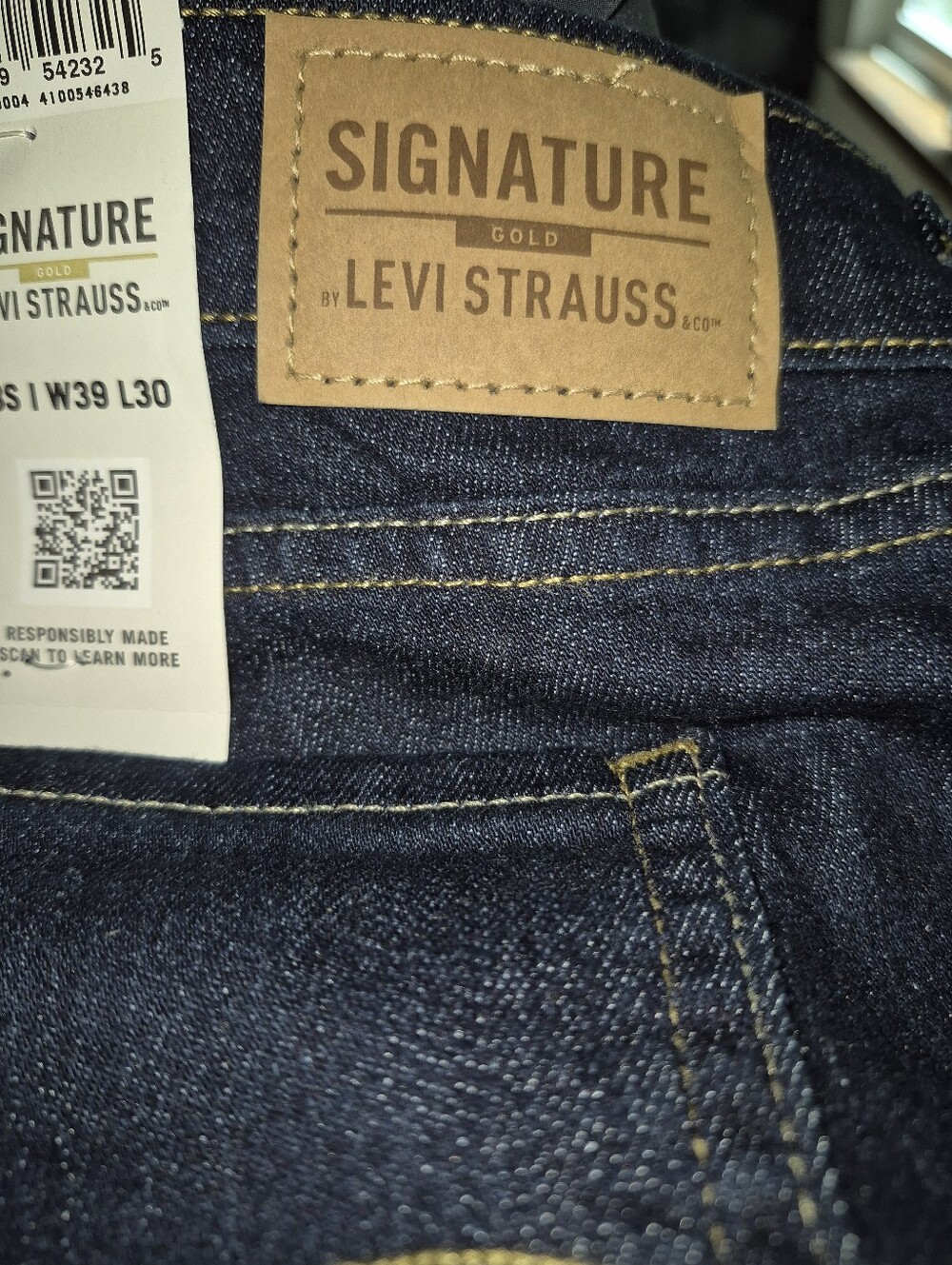 Signature by Levi Strauss Dark Blue Mid-Rise Bootcut Jeans
